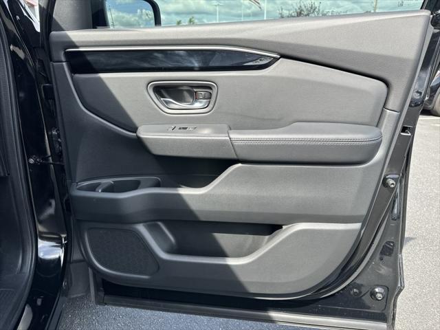 used 2025 Honda Pilot car, priced at $44,123