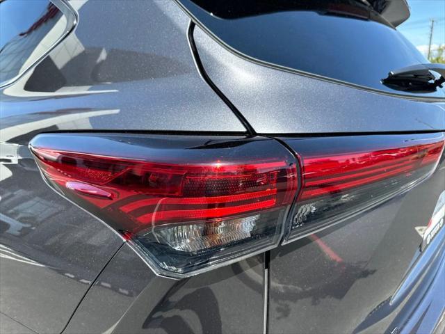 used 2022 Toyota Highlander car, priced at $39,834
