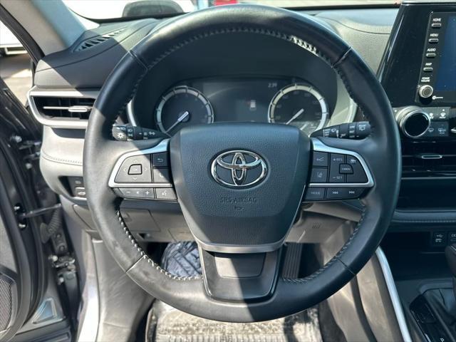 used 2022 Toyota Highlander car, priced at $39,834