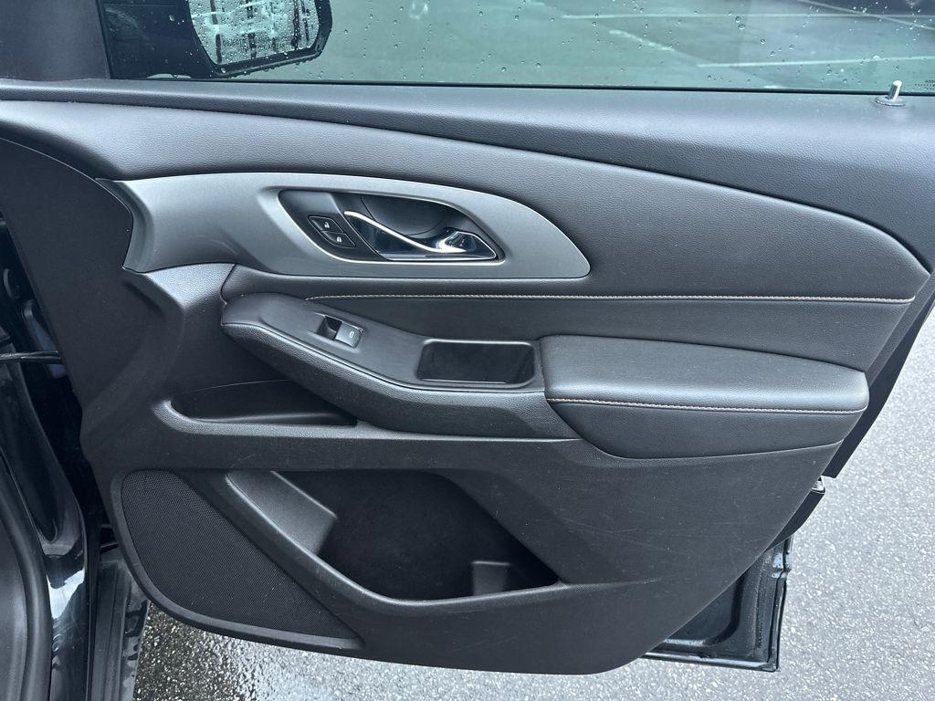 used 2019 Chevrolet Traverse car, priced at $16,263