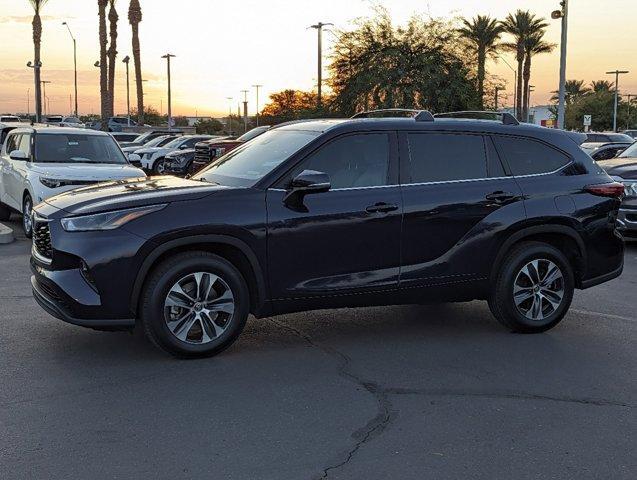 used 2021 Toyota Highlander car, priced at $34,500