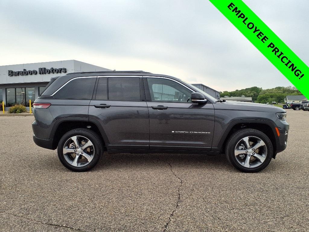 new 2025 Jeep Grand Cherokee car, priced at $54,646