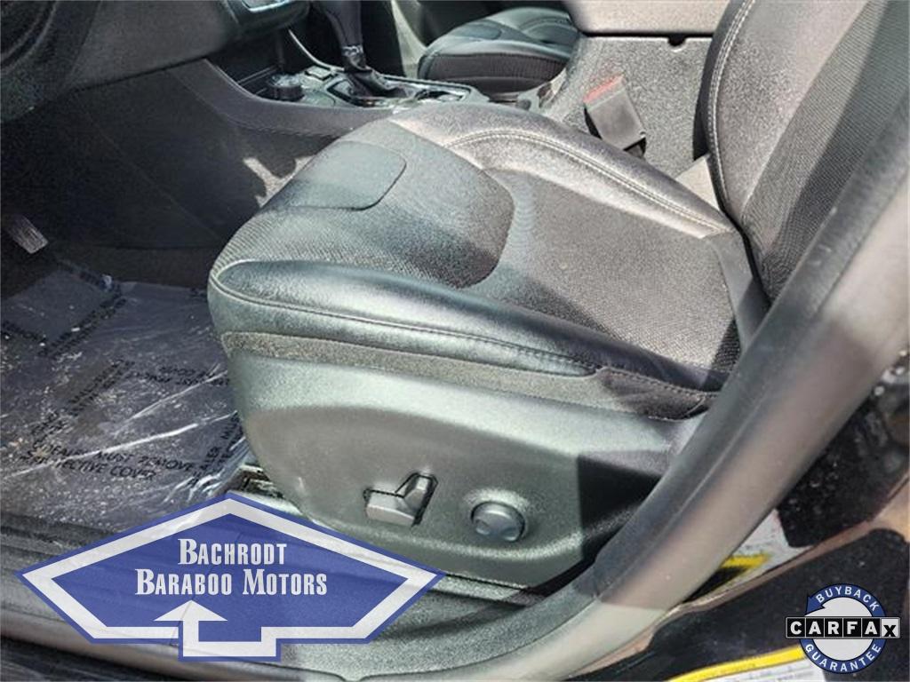 used 2023 Jeep Cherokee car, priced at $23,757