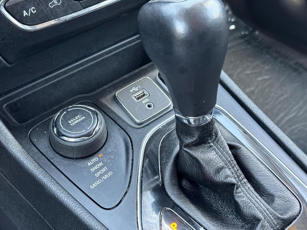 used 2023 Jeep Cherokee car, priced at $21,533