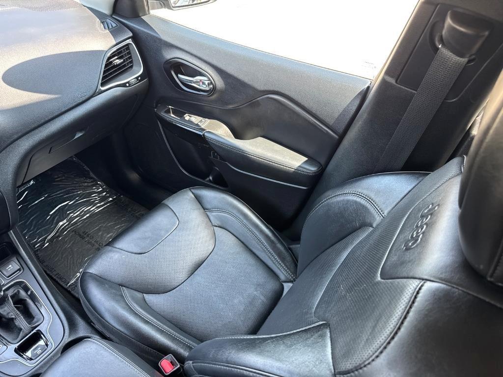 used 2023 Jeep Cherokee car, priced at $21,533