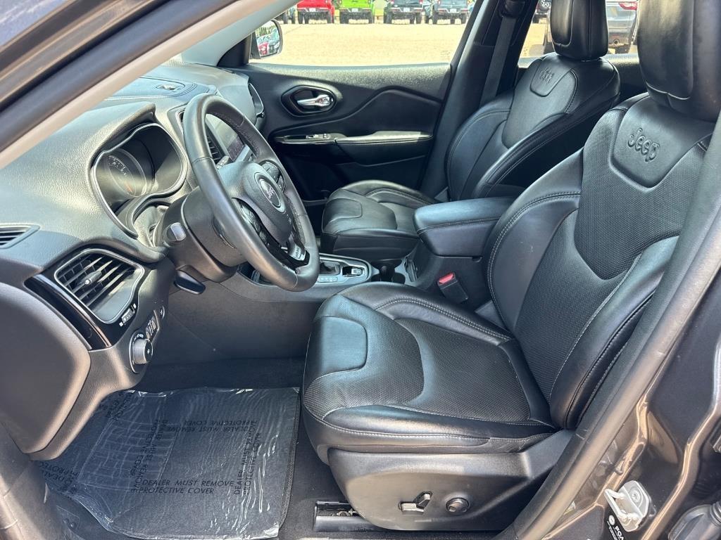 used 2023 Jeep Cherokee car, priced at $21,533