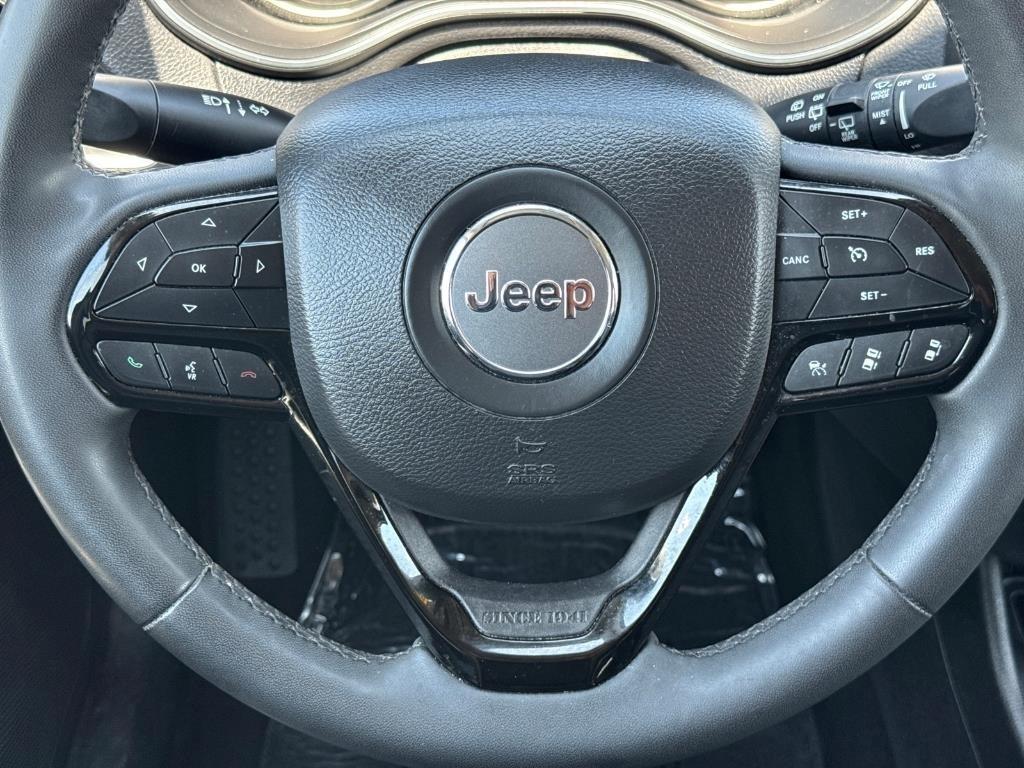 used 2023 Jeep Cherokee car, priced at $21,533
