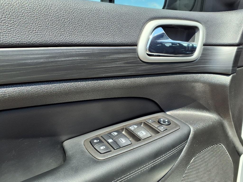 used 2021 Jeep Grand Cherokee car, priced at $22,964