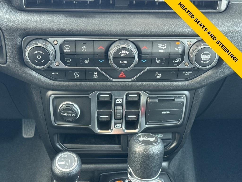 new 2025 Jeep Wrangler car, priced at $55,475