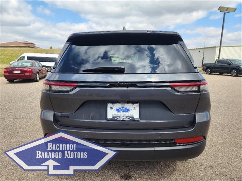 new 2025 Jeep Grand Cherokee car, priced at $45,979