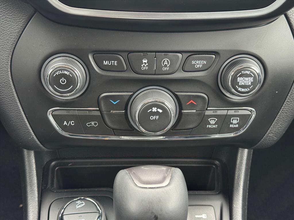 used 2021 Jeep Cherokee car, priced at $22,383