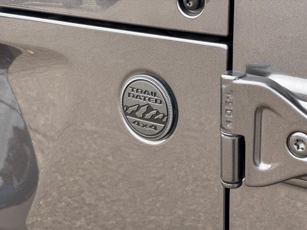 used 2023 Jeep Gladiator car, priced at $29,186