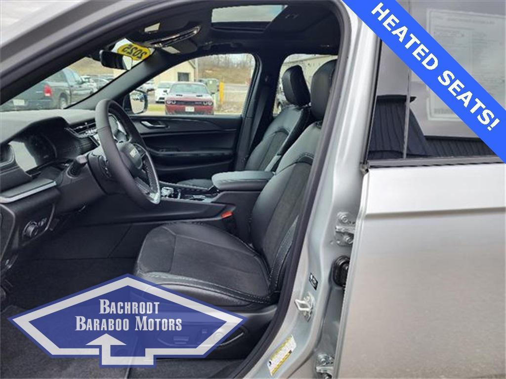 new 2025 Jeep Grand Cherokee car, priced at $45,920