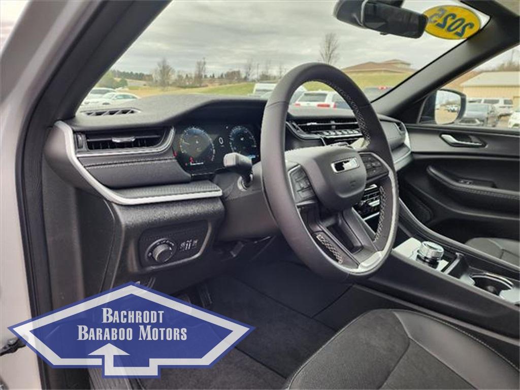 new 2025 Jeep Grand Cherokee car, priced at $47,458