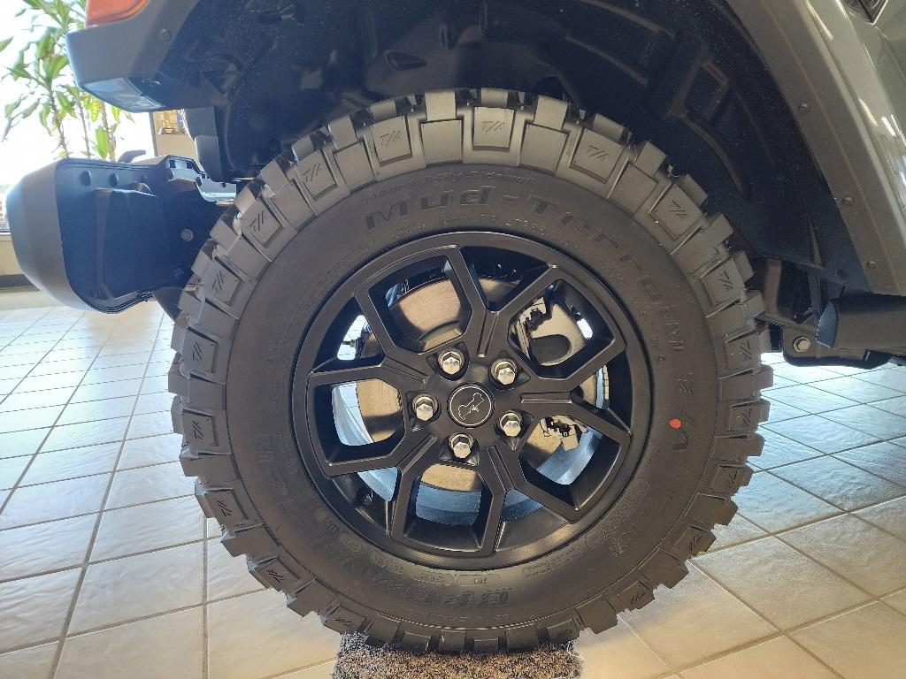 new 2025 Jeep Gladiator car, priced at $52,403