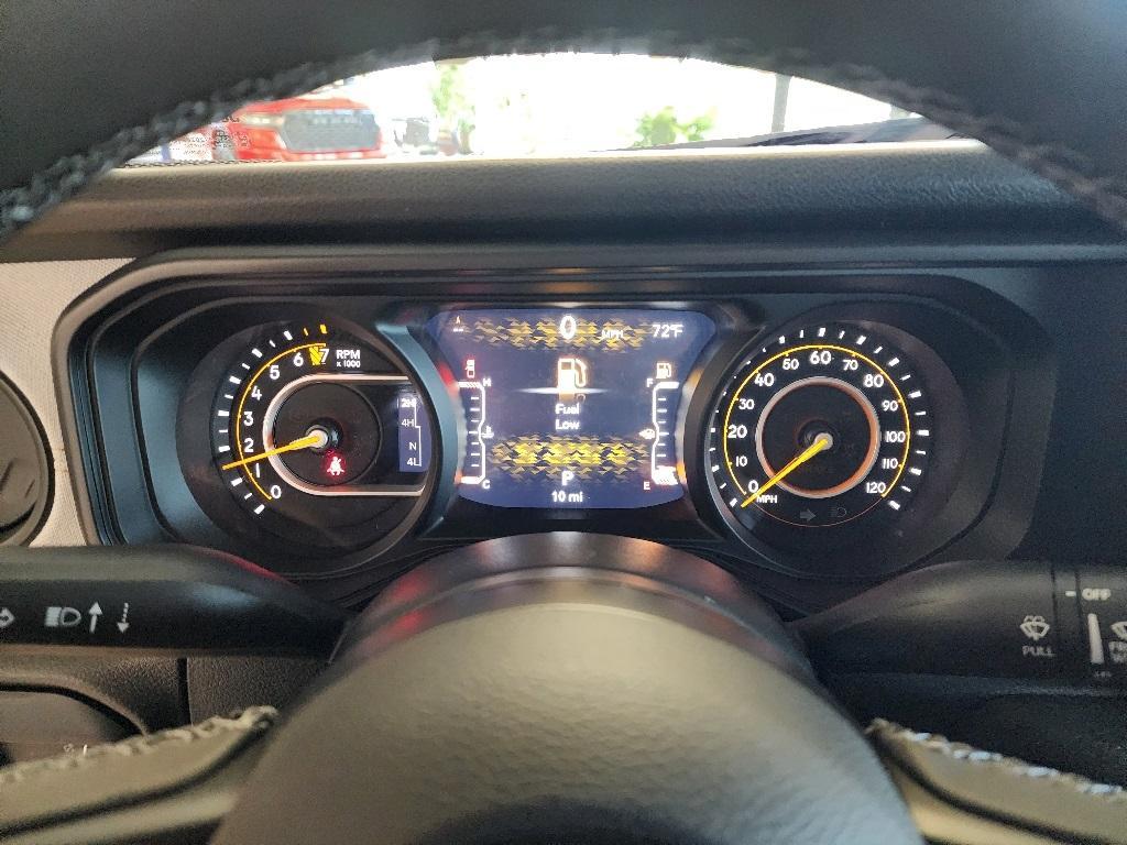new 2025 Jeep Gladiator car, priced at $52,403