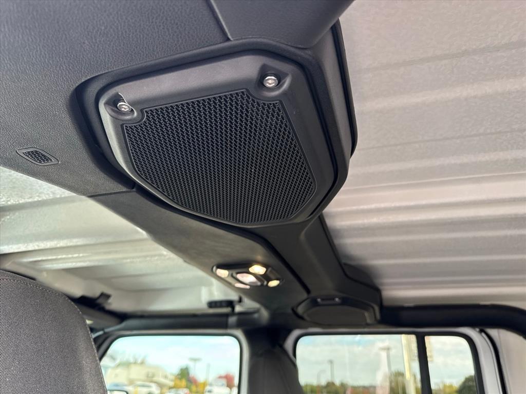 used 2022 Jeep Gladiator car, priced at $27,624