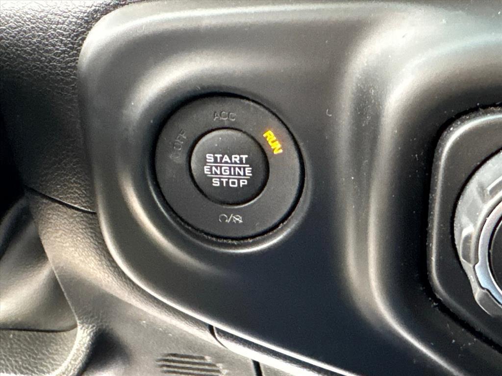 used 2022 Jeep Gladiator car, priced at $27,624