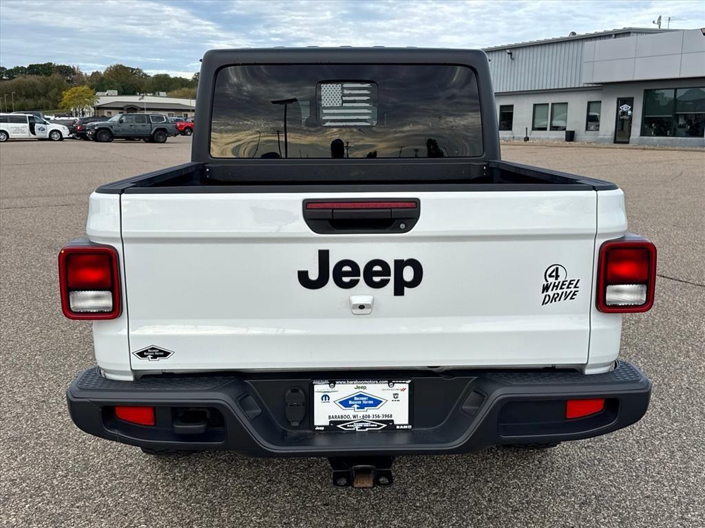 used 2022 Jeep Gladiator car, priced at $27,624