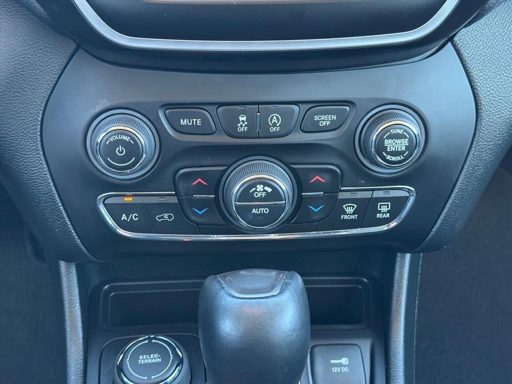 used 2022 Jeep Cherokee car, priced at $20,477
