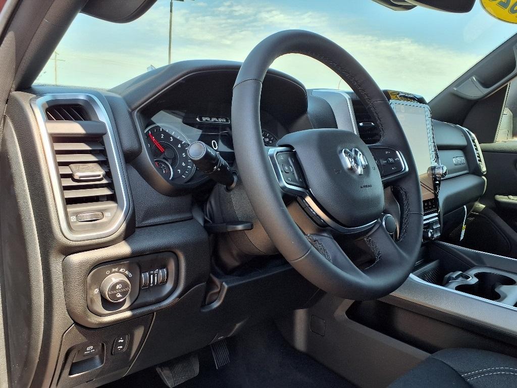 new 2025 Ram 1500 car, priced at $61,022