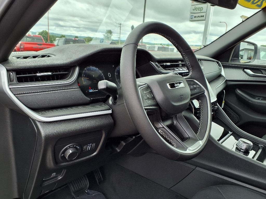 new 2025 Jeep Grand Cherokee L car, priced at $44,991