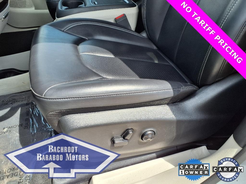 used 2023 Chrysler Pacifica Hybrid car, priced at $26,780