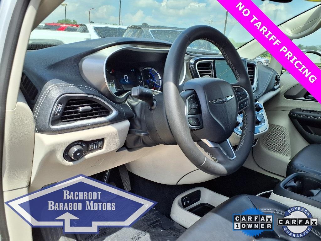used 2023 Chrysler Pacifica Hybrid car, priced at $26,780