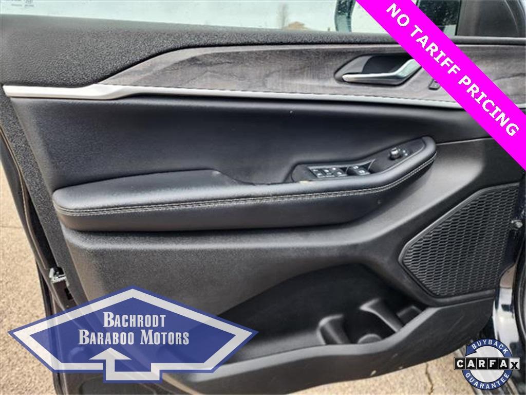 used 2023 Jeep Grand Cherokee car, priced at $31,761
