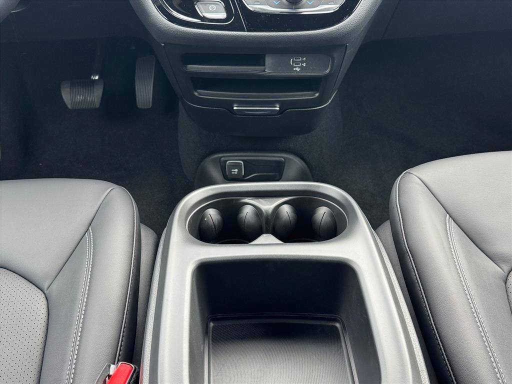 new 2026 Chrysler Pacifica car, priced at $50,680