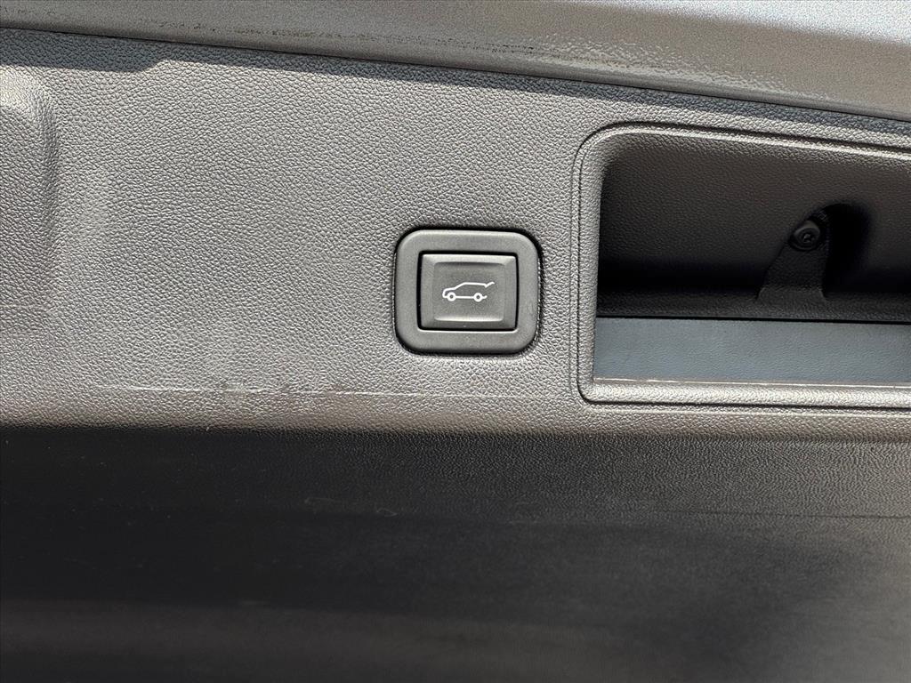 used 2024 GMC Terrain car, priced at $22,999