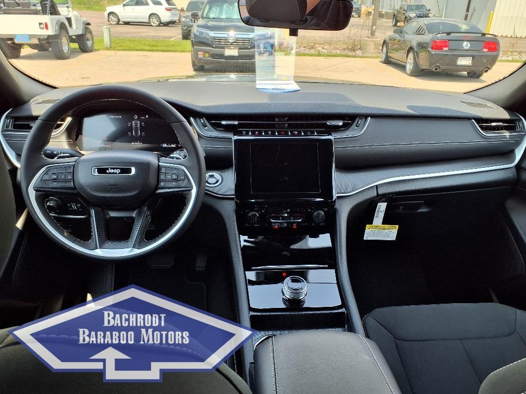 new 2025 Jeep Grand Cherokee car, priced at $41,278