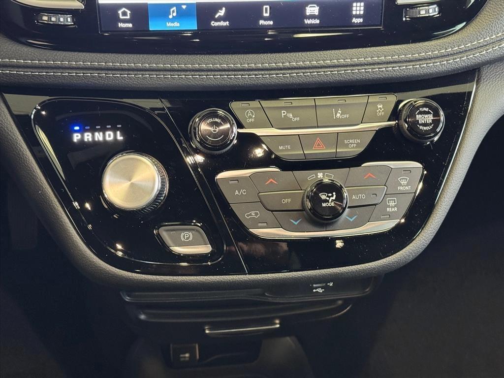 new 2026 Chrysler Pacifica car, priced at $48,690