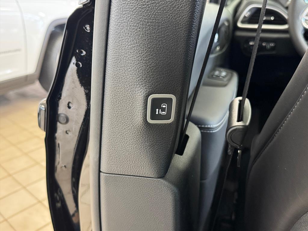 new 2026 Chrysler Pacifica car, priced at $48,690