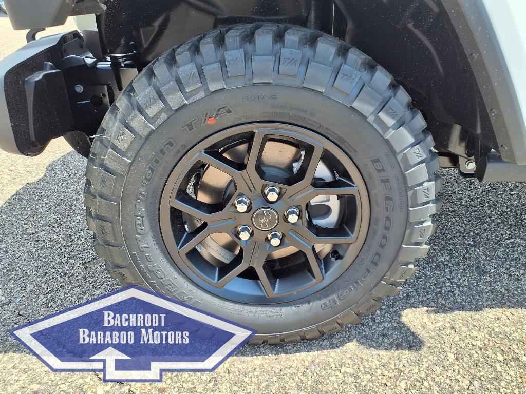 new 2025 Jeep Gladiator car, priced at $53,651