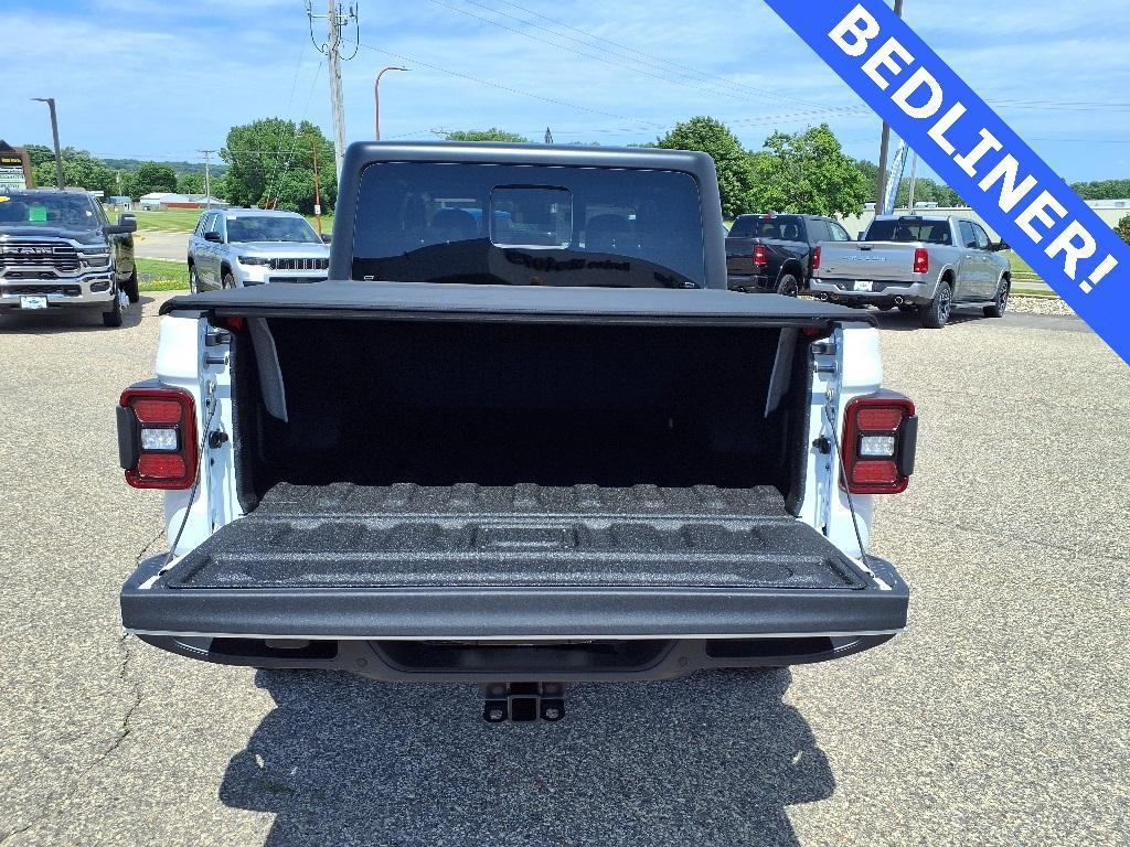 new 2025 Jeep Gladiator car, priced at $52,651