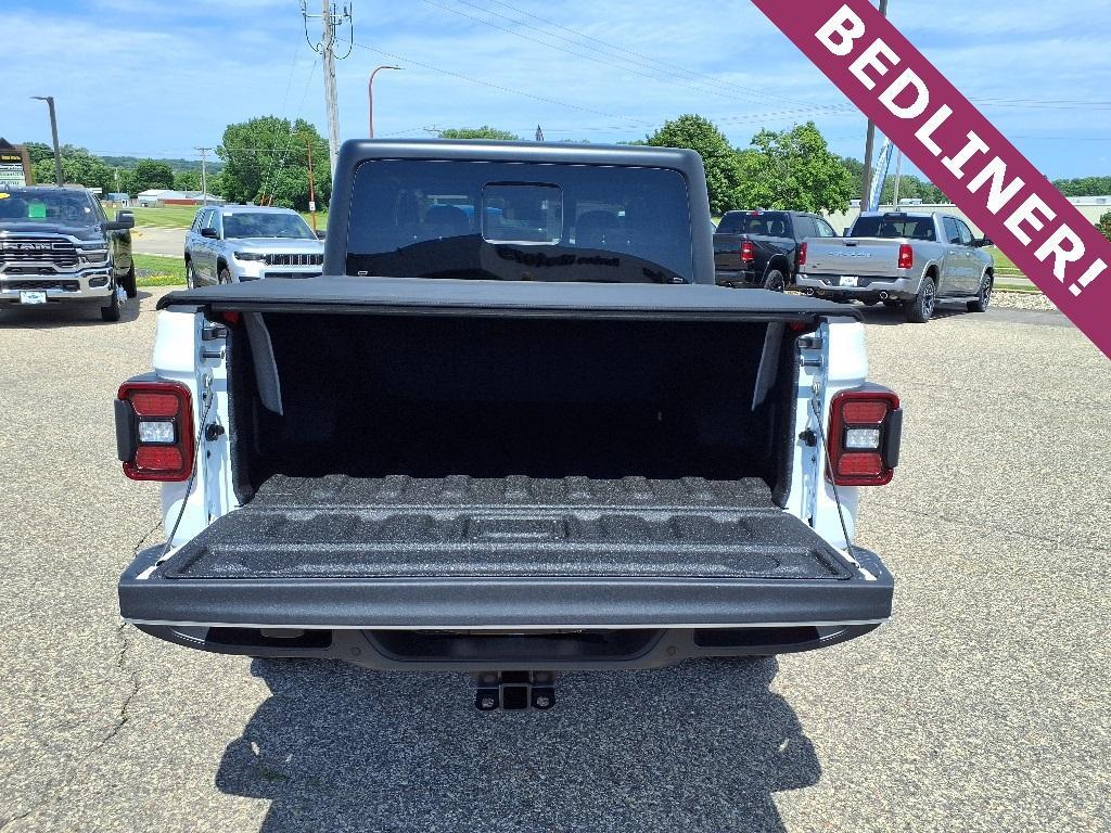 new 2025 Jeep Gladiator car, priced at $51,651