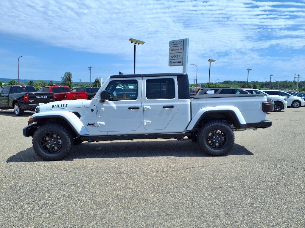 new 2025 Jeep Gladiator car, priced at $52,651