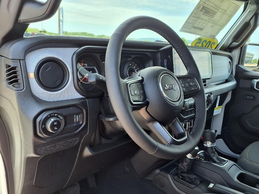 new 2025 Jeep Gladiator car, priced at $52,651