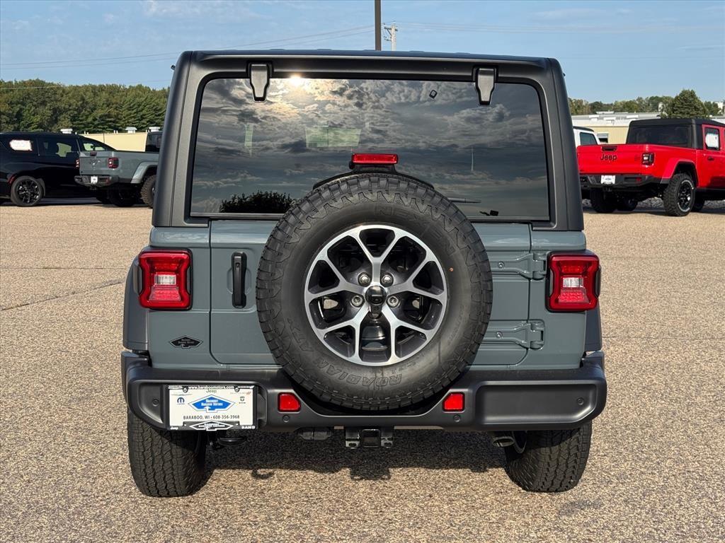 new 2025 Jeep Wrangler car, priced at $55,805