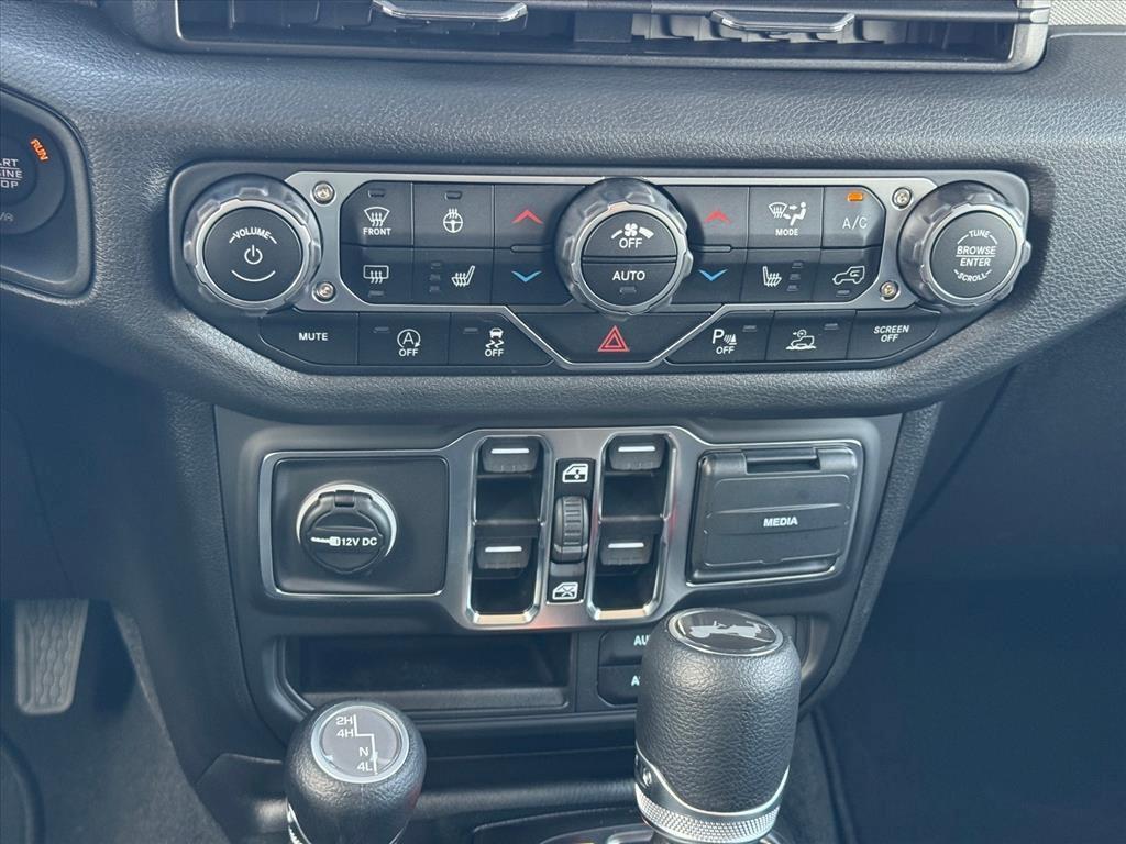 new 2025 Jeep Wrangler car, priced at $55,805