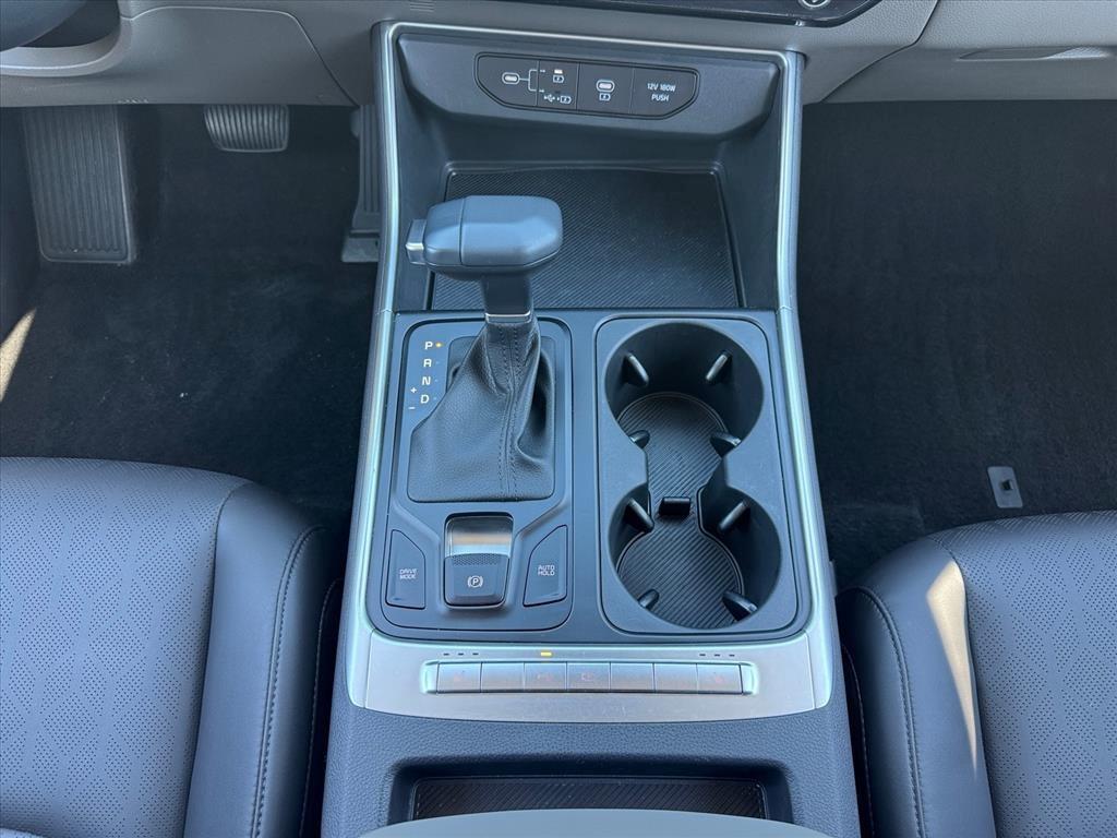used 2025 Kia Carnival car, priced at $37,918