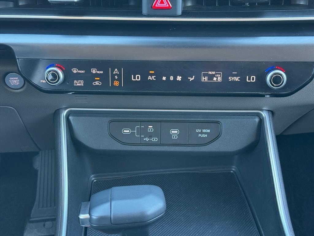 used 2025 Kia Carnival car, priced at $37,918
