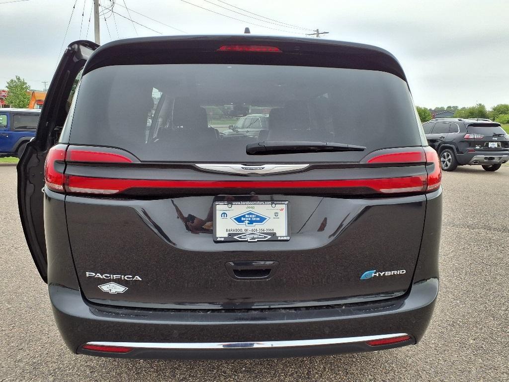 used 2023 Chrysler Pacifica Hybrid car, priced at $26,987