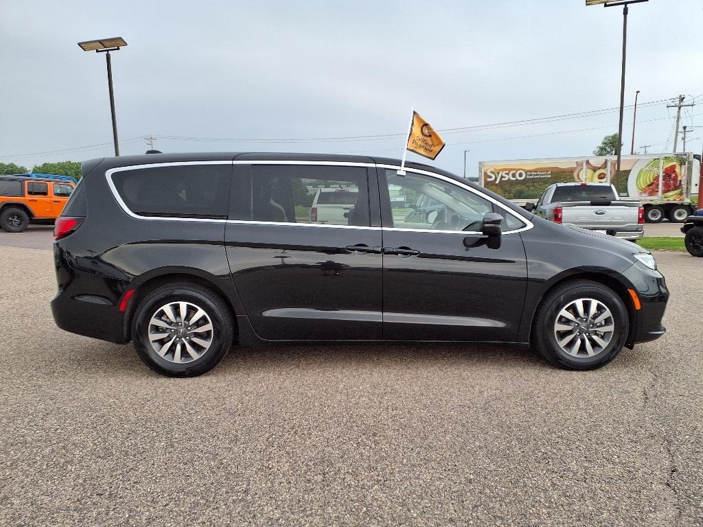 used 2023 Chrysler Pacifica Hybrid car, priced at $26,987