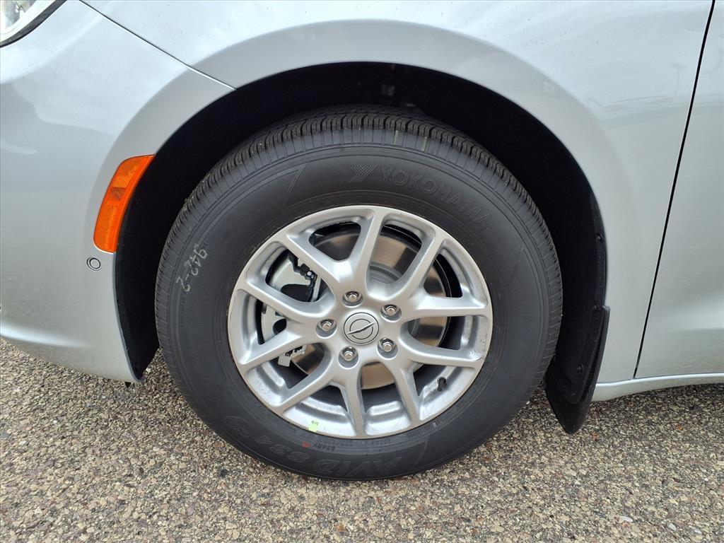 new 2026 Chrysler Pacifica car, priced at $47,285