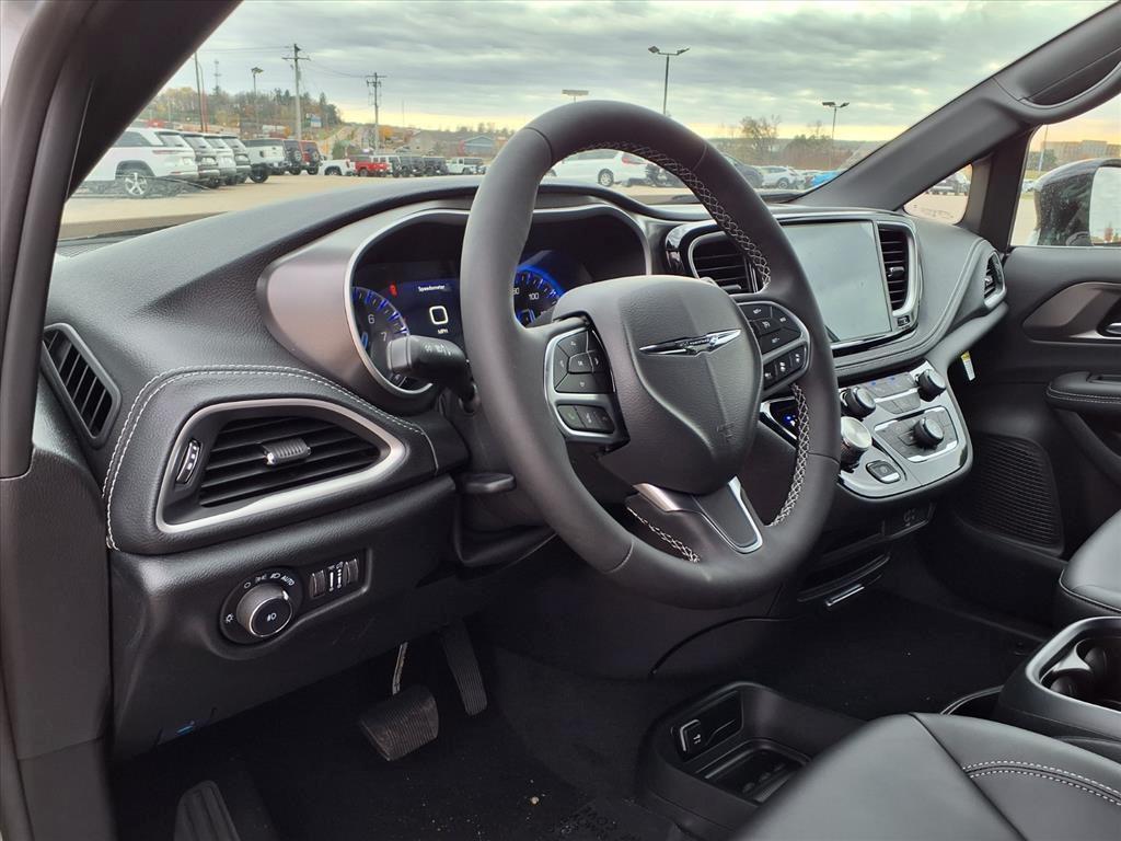 new 2026 Chrysler Pacifica car, priced at $47,285