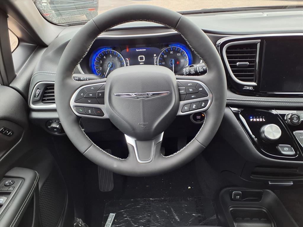 new 2026 Chrysler Pacifica car, priced at $47,285