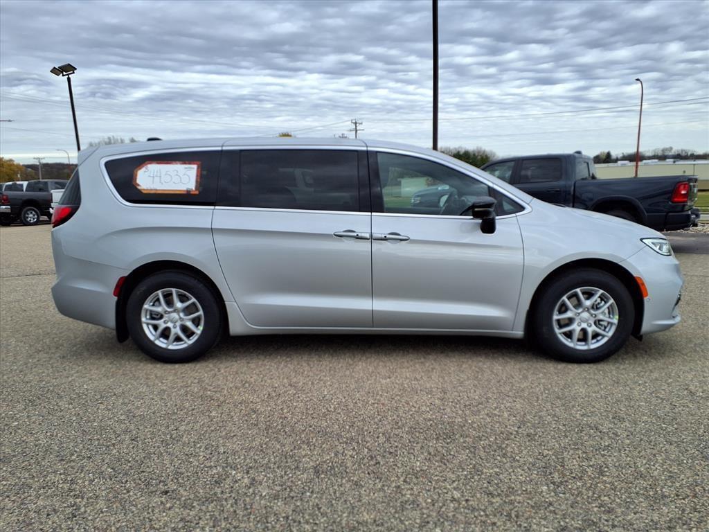 new 2026 Chrysler Pacifica car, priced at $47,285