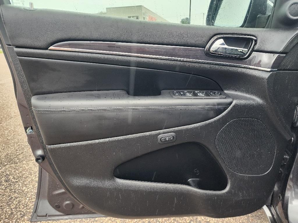 used 2021 Jeep Grand Cherokee car, priced at $33,772